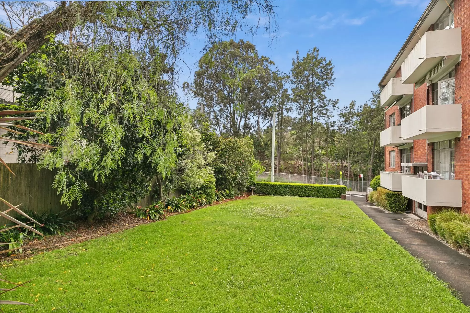 1/142 Hampden Road, Artarmon Sold by Shead Property - image 1