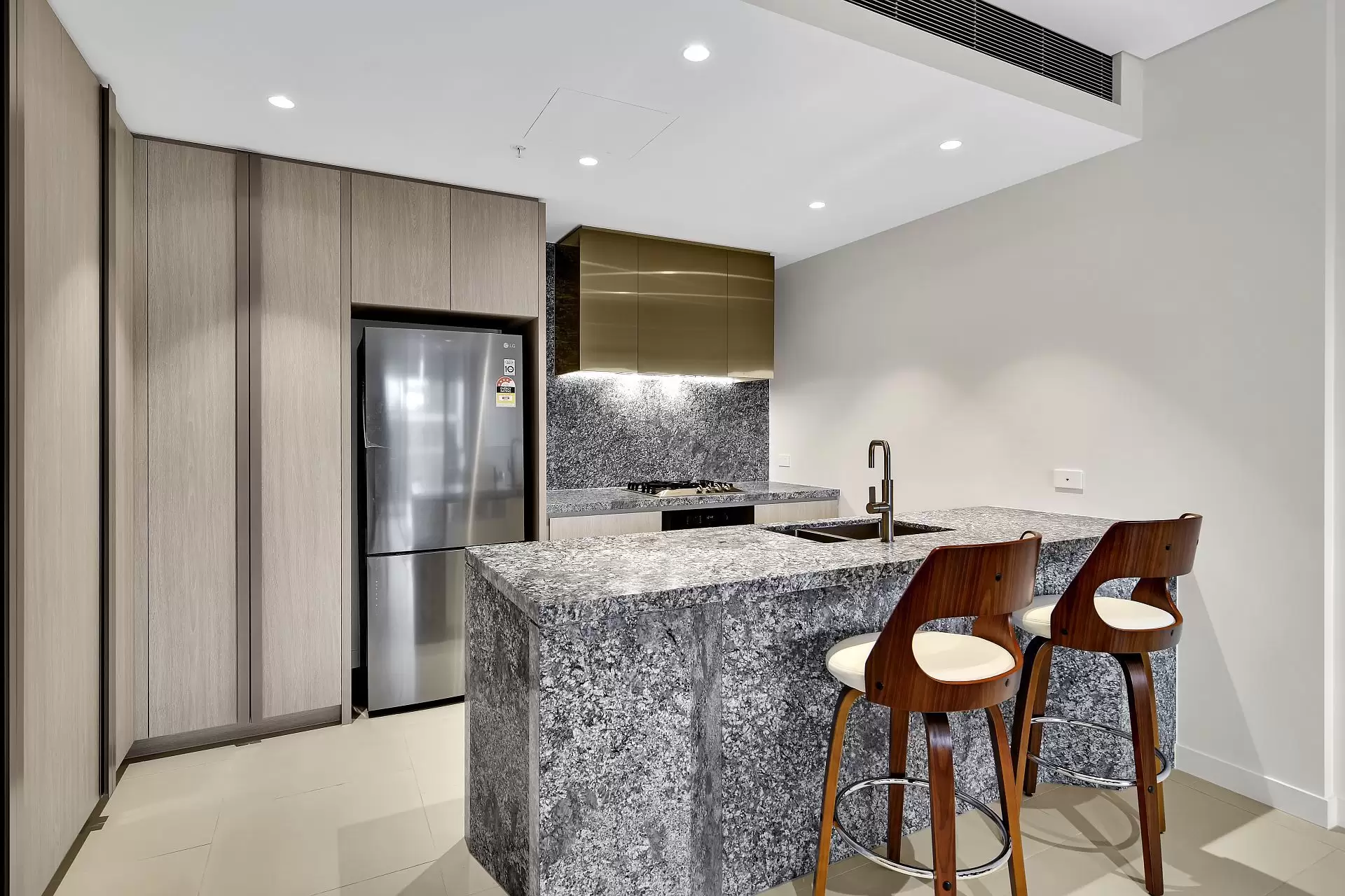 Willoughby Leased by Shead Property - image 1