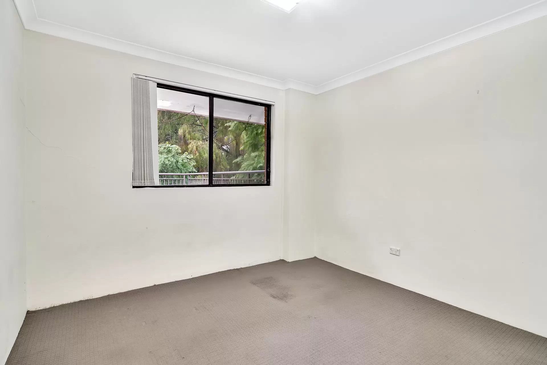 Eastwood Leased by Shead Property - image 1