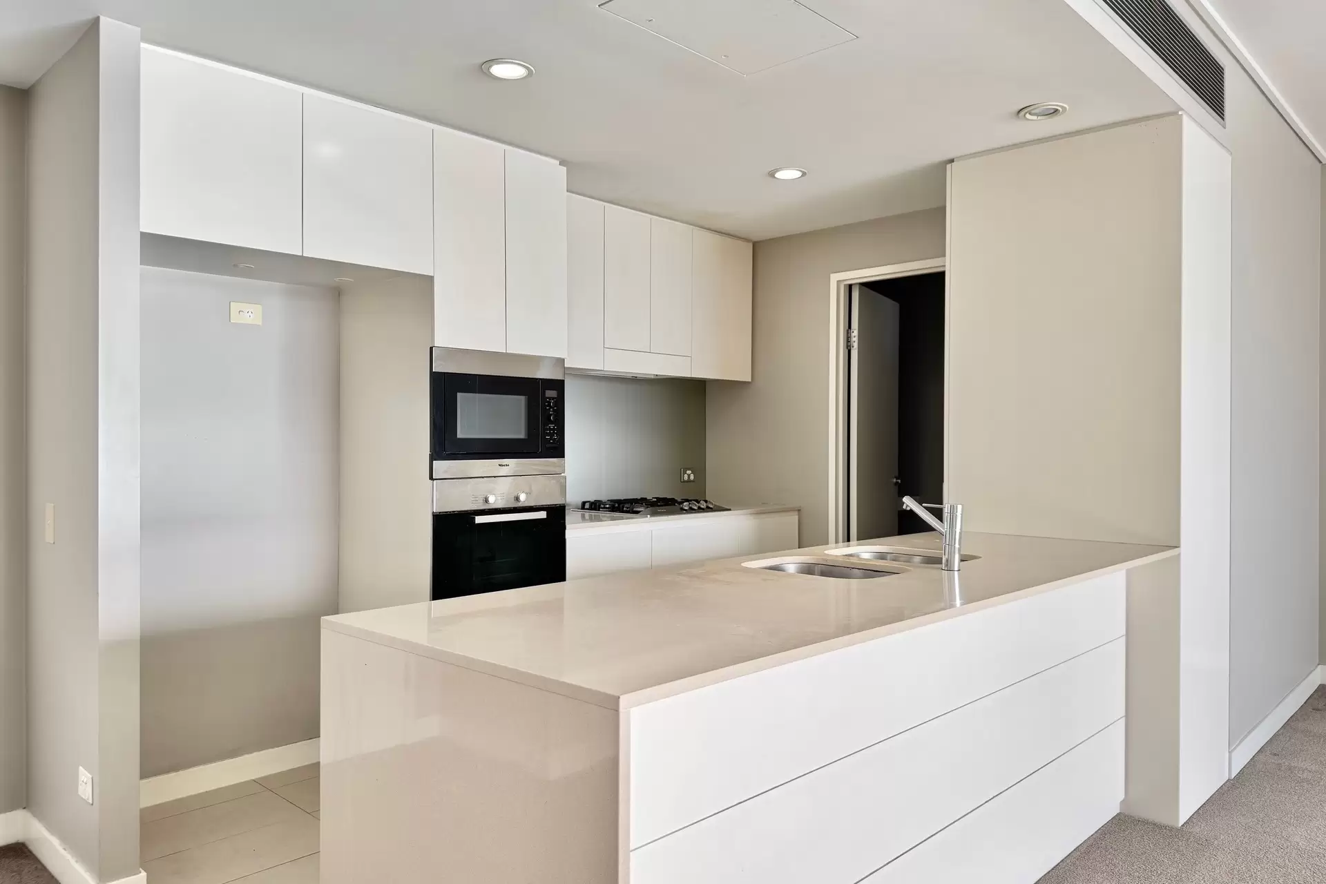 Rhodes Leased by Shead Property - image 1