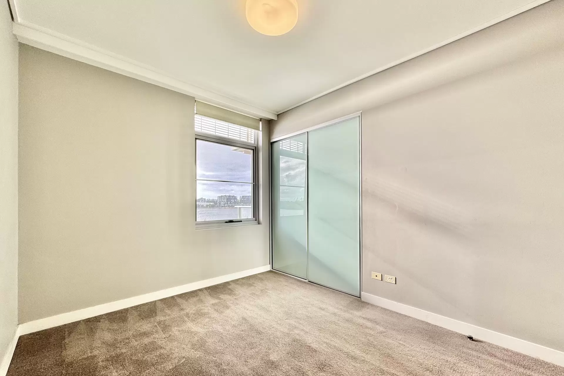 Rhodes Leased by Shead Property - image 1