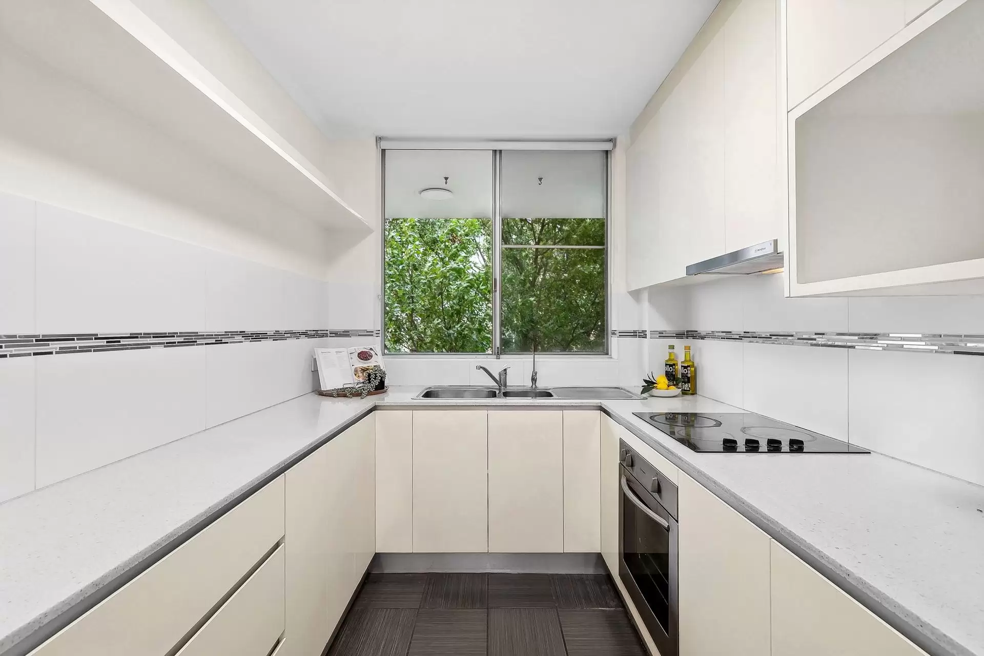 31/16-22 Devonshire Street, Chatswood Sold by Shead Property - image 1