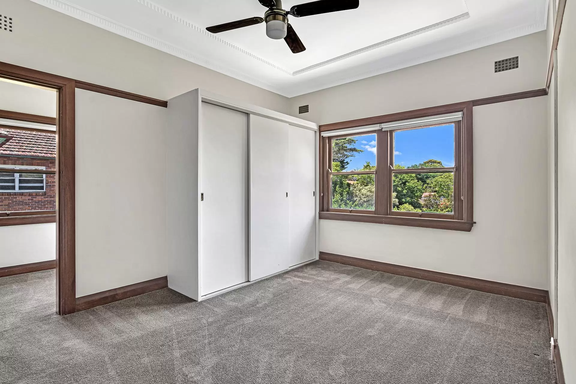 Gordon Leased by Shead Property - image 1