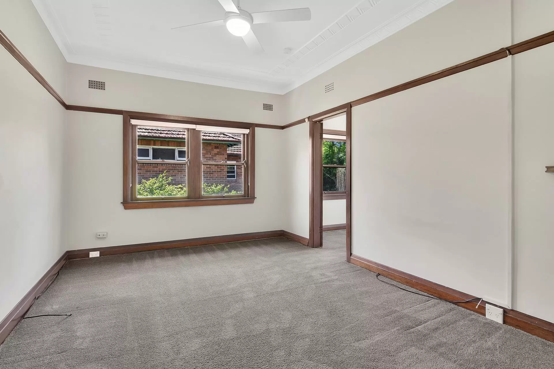 Gordon Leased by Shead Property - image 1