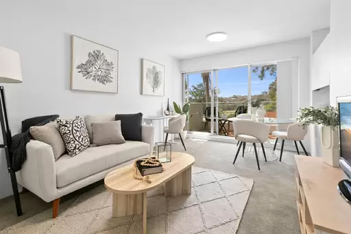 10/4 Munro Street, McMahons Point Sold by Shead Property