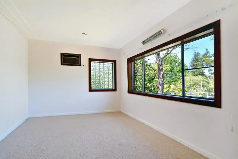 20 Fairlight Avenue, Killara Sold by Shead Property - image 1