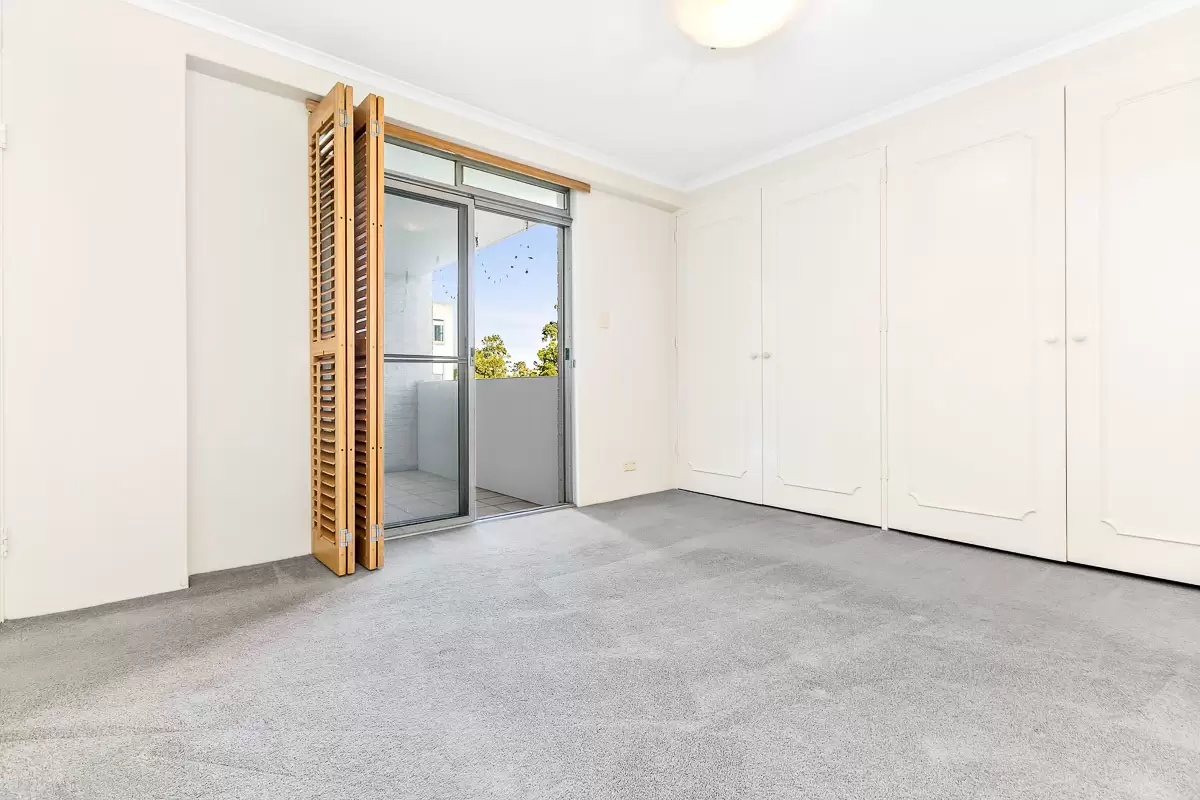 Willoughby Leased by Shead Property - image 1