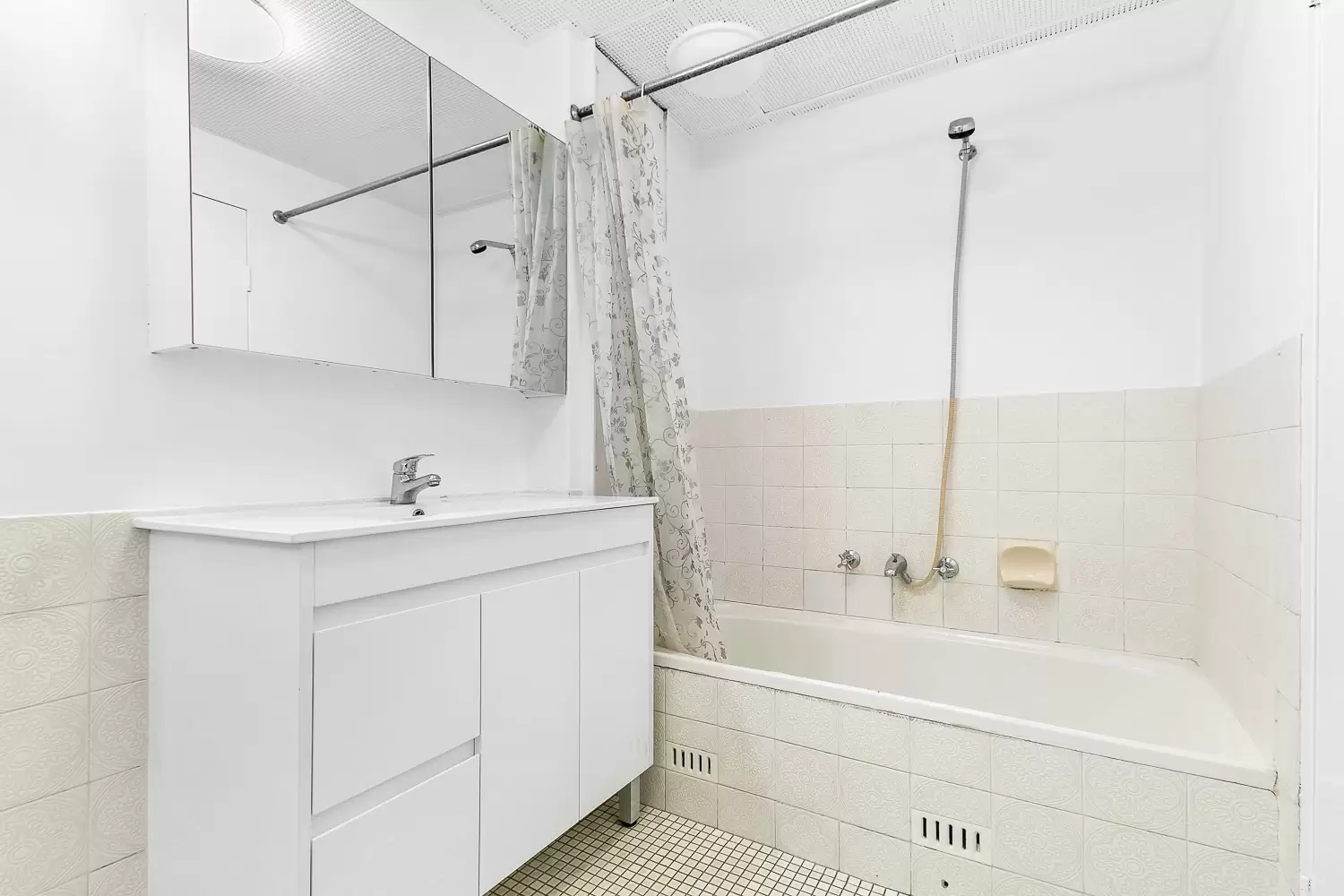 Artarmon Leased by Shead Property - image 1