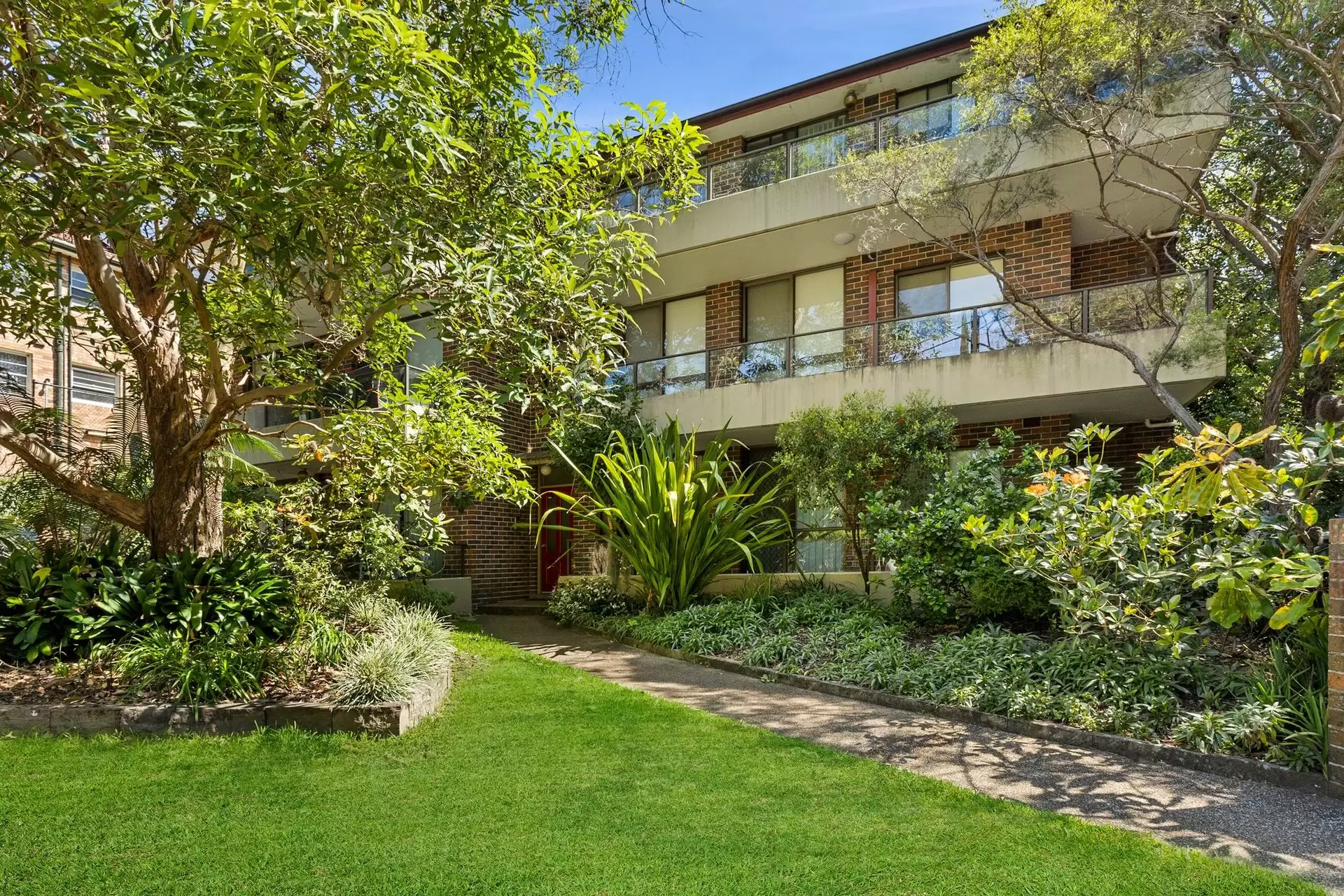 2/38 Hampden Road, Artarmon Sold by Shead Property - image 1
