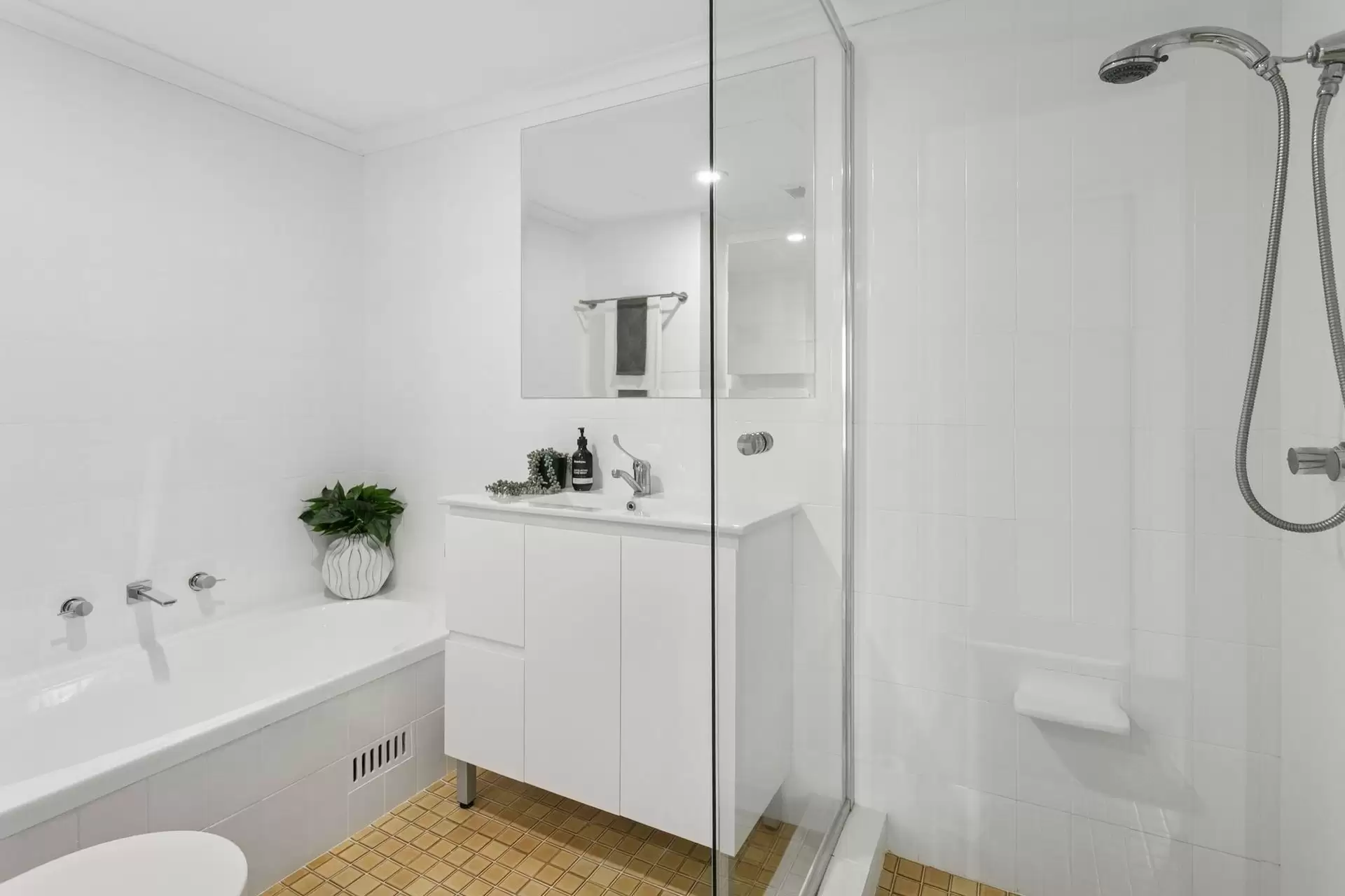 36/2 Francis Road, Artarmon Sold by Shead Property - image 1