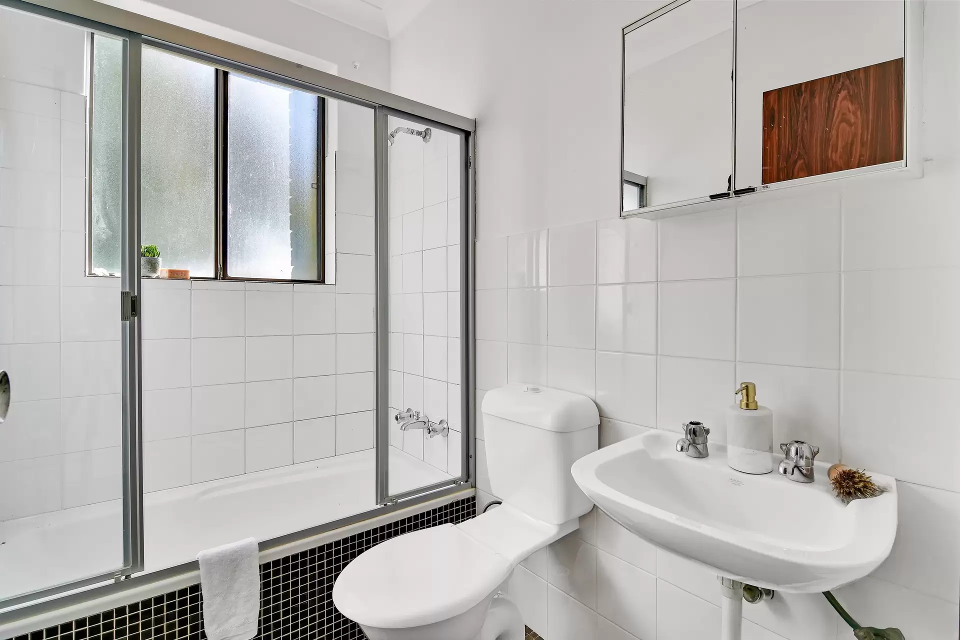 Chatswood Leased by Shead Property - image 1