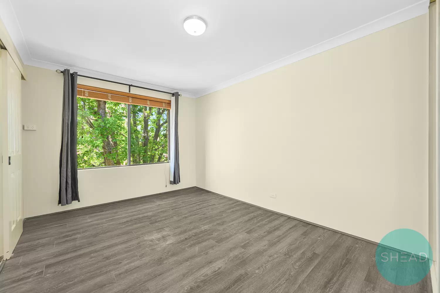 Willoughby Leased by Shead Property - image 1