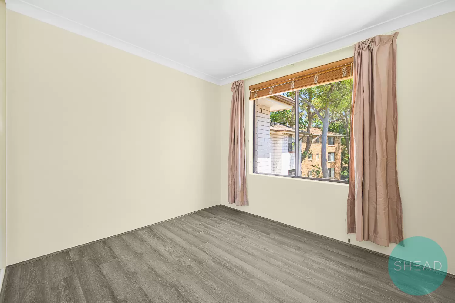 Willoughby Leased by Shead Property - image 1