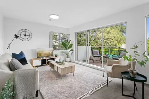 8/4 Munro Street, McMahons Point Sold by Shead Property