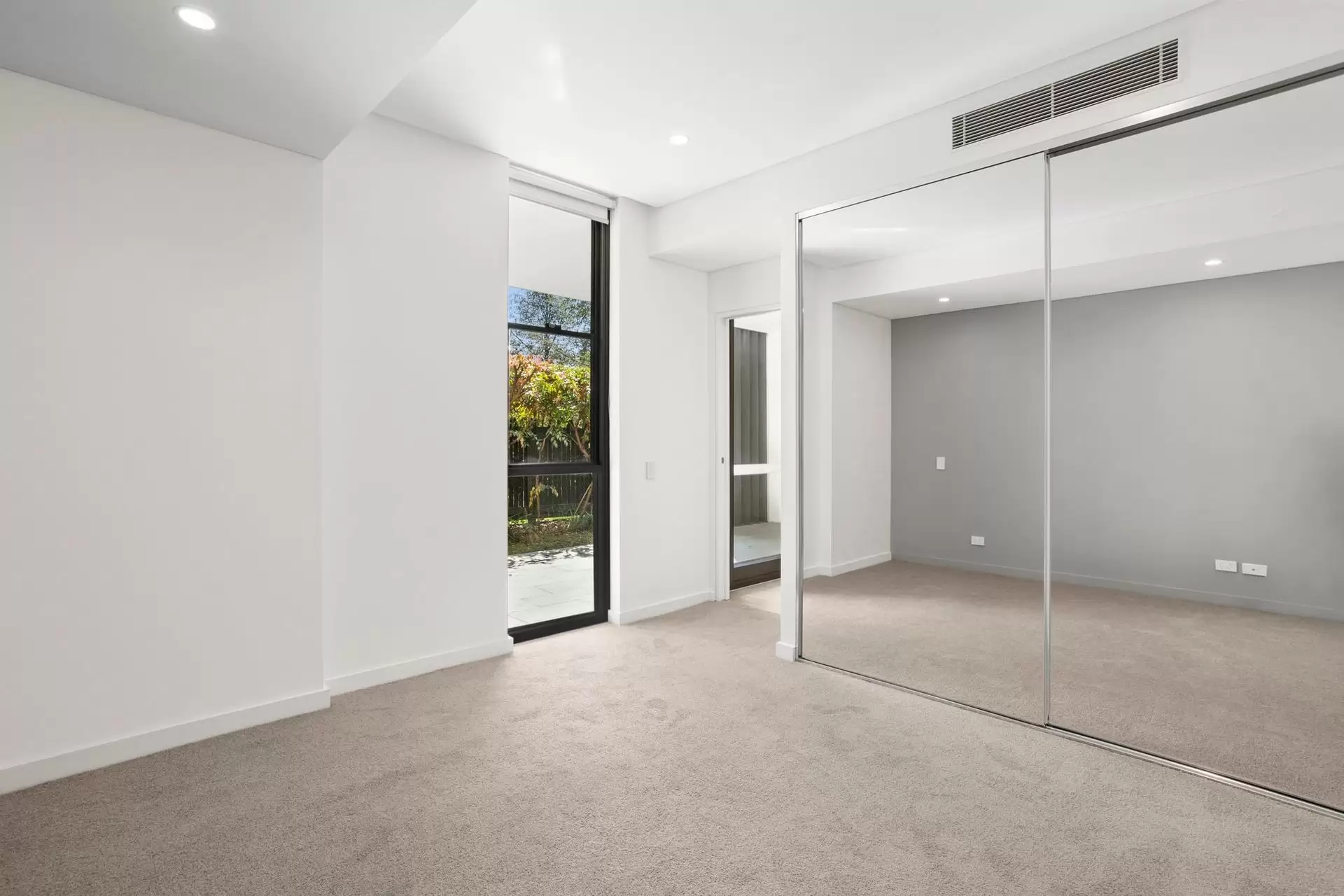 1/11 Victoria Street, Roseville Sold by Shead Property - image 1
