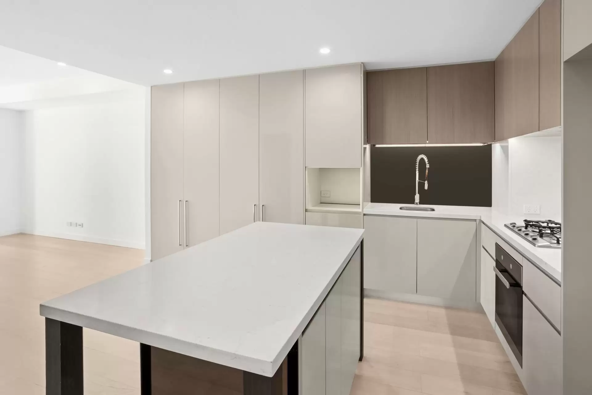 1/11 Victoria Street, Roseville Sold by Shead Property - image 1