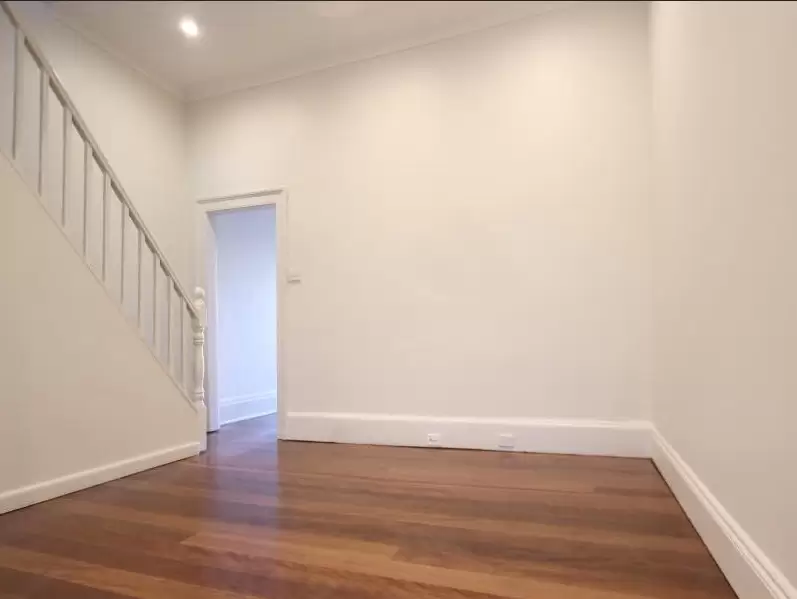 Glebe Leased by Shead Property - image 1