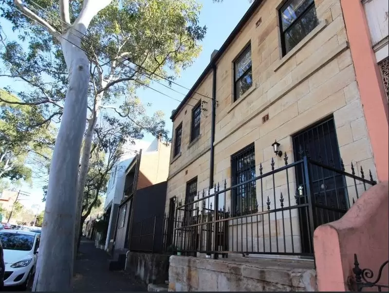 Glebe Leased by Shead Property - image 1