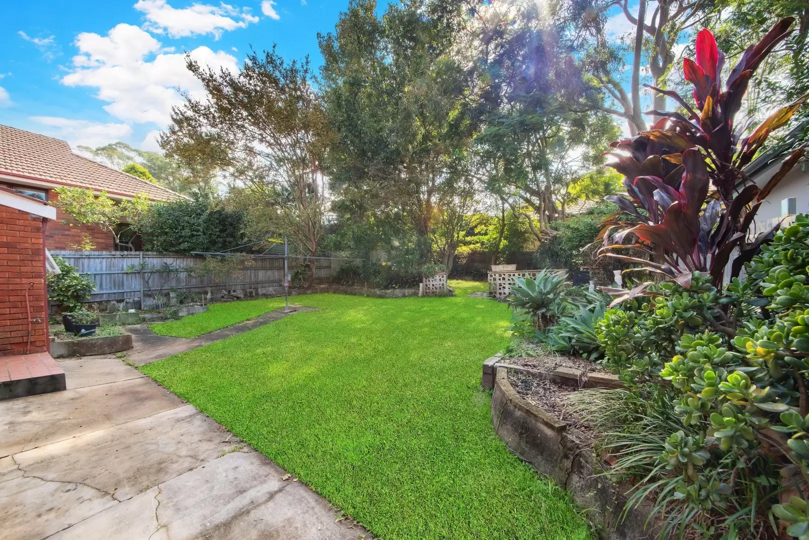 Riverview Leased by Shead Property - image 1