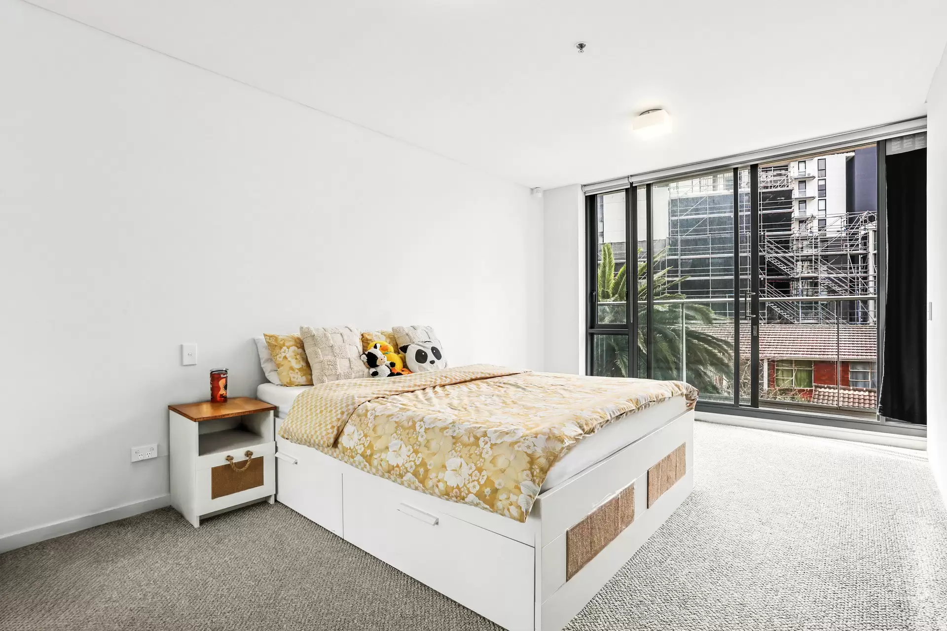 302/1 Cambridge Lane, Chatswood Sold by Shead Property - image 1