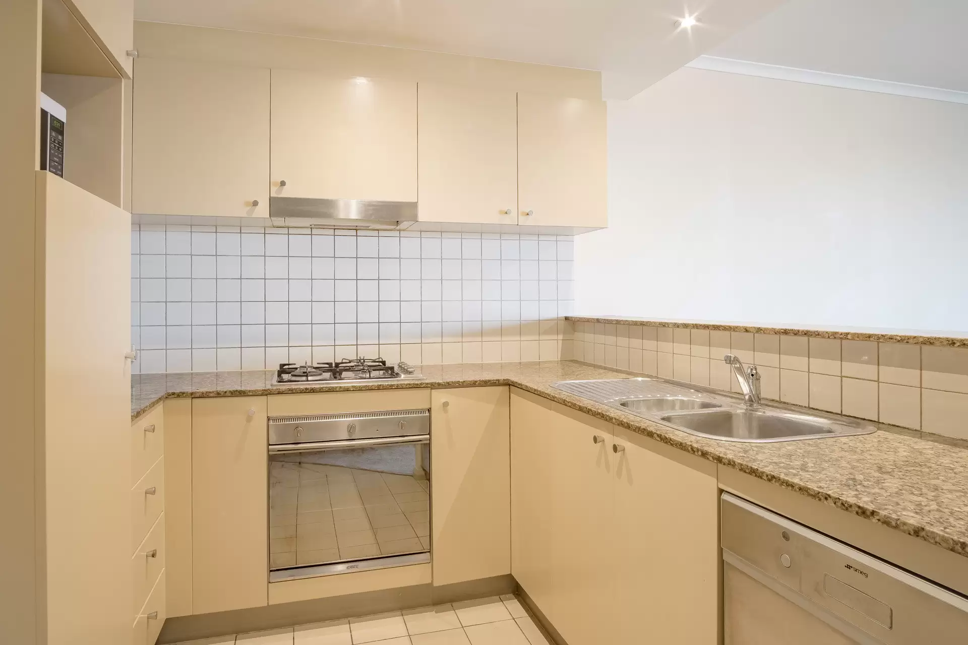 Chatswood Leased by Shead Property - image 1