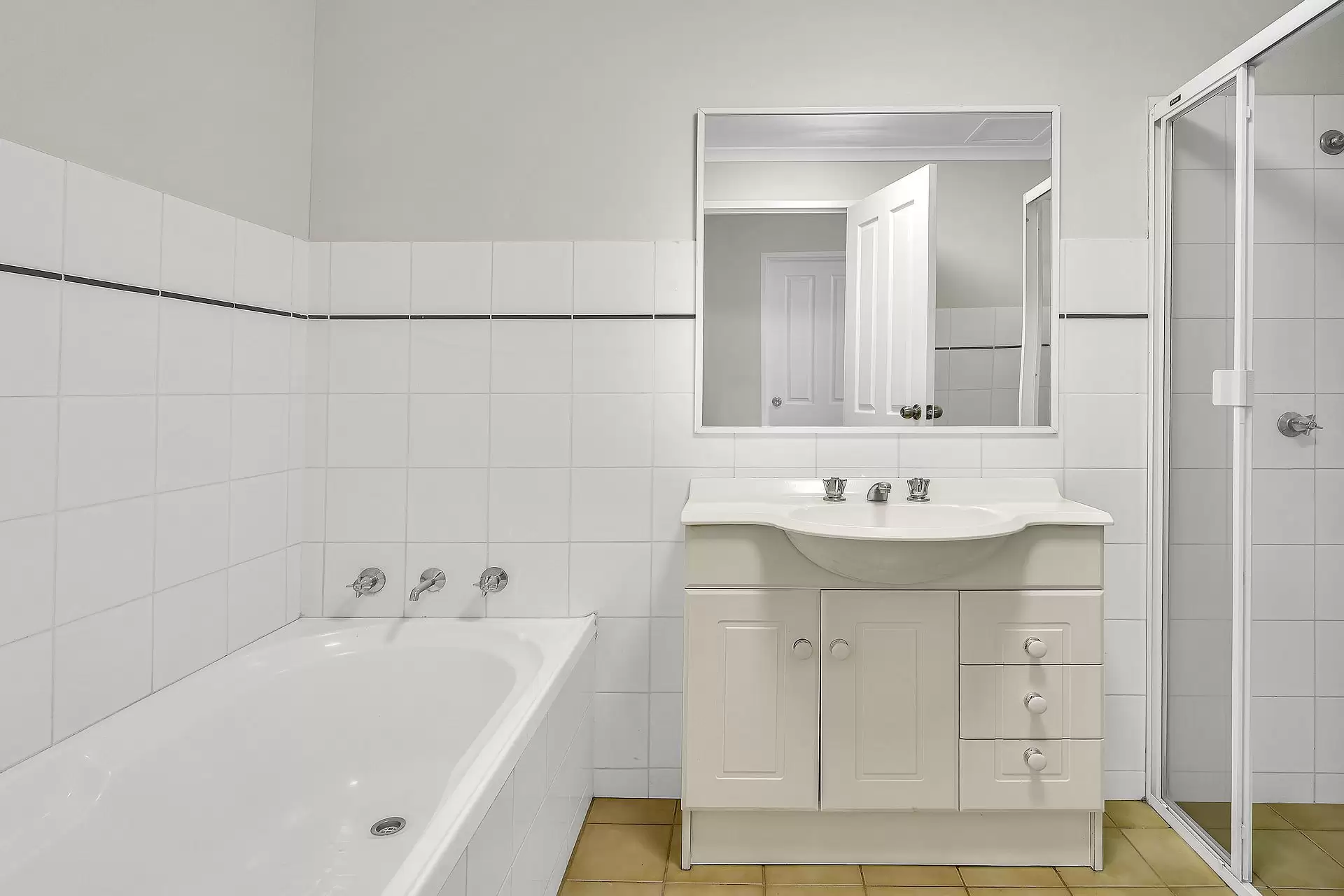 Artarmon Leased by Shead Property - image 1