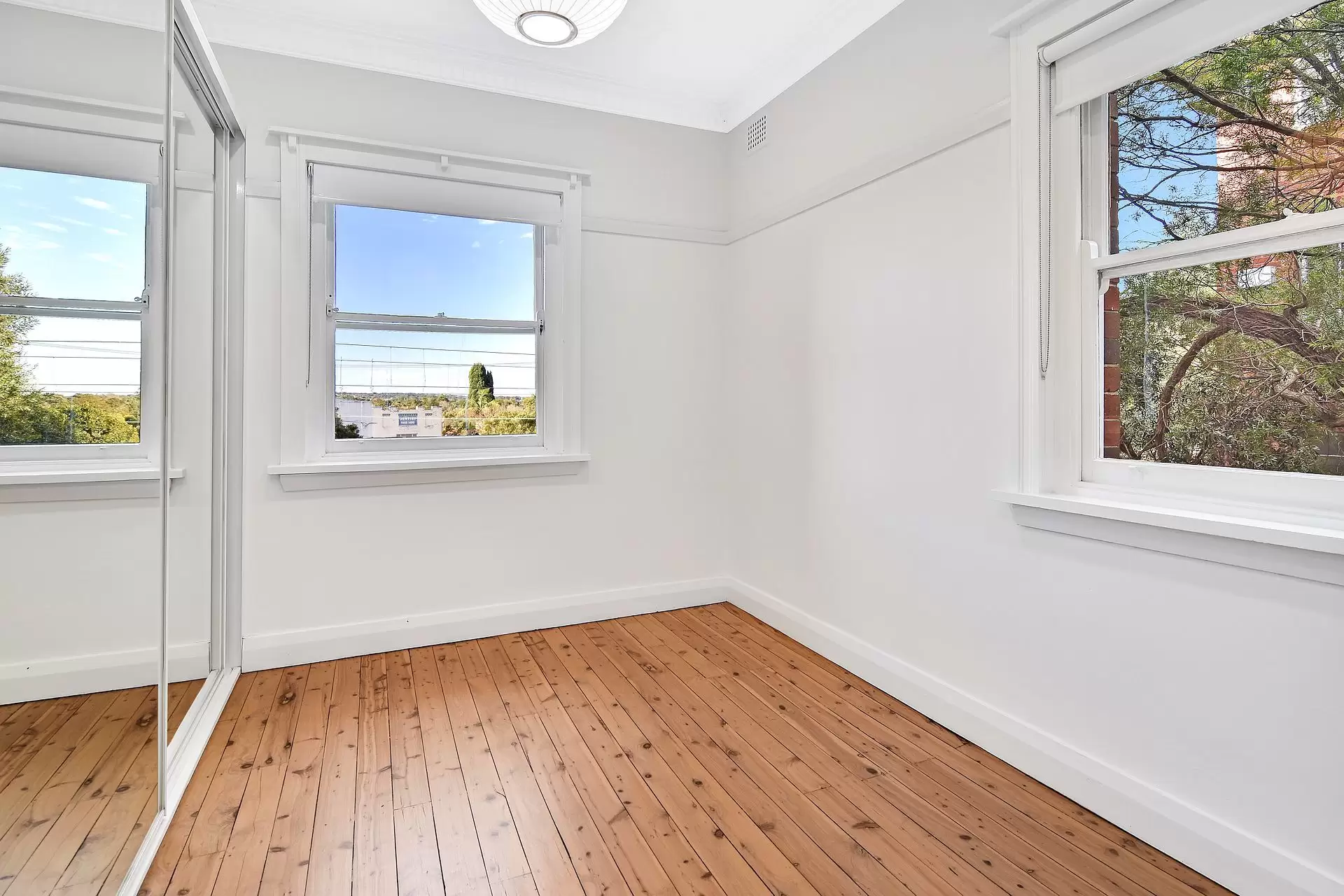 Roseville Leased by Shead Property - image 1