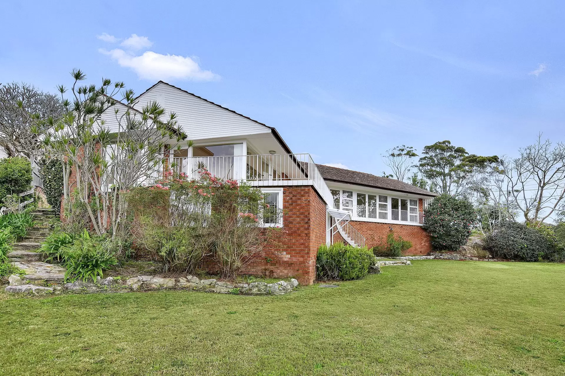 Castlecrag Leased by Shead Property - image 1