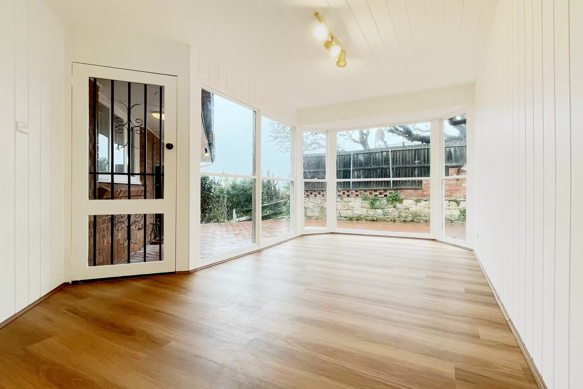 Castlecrag Leased by Shead Property - image 1