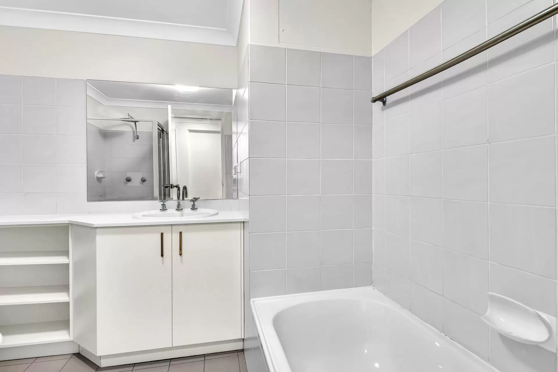 Neutral Bay Leased by Shead Property - image 1