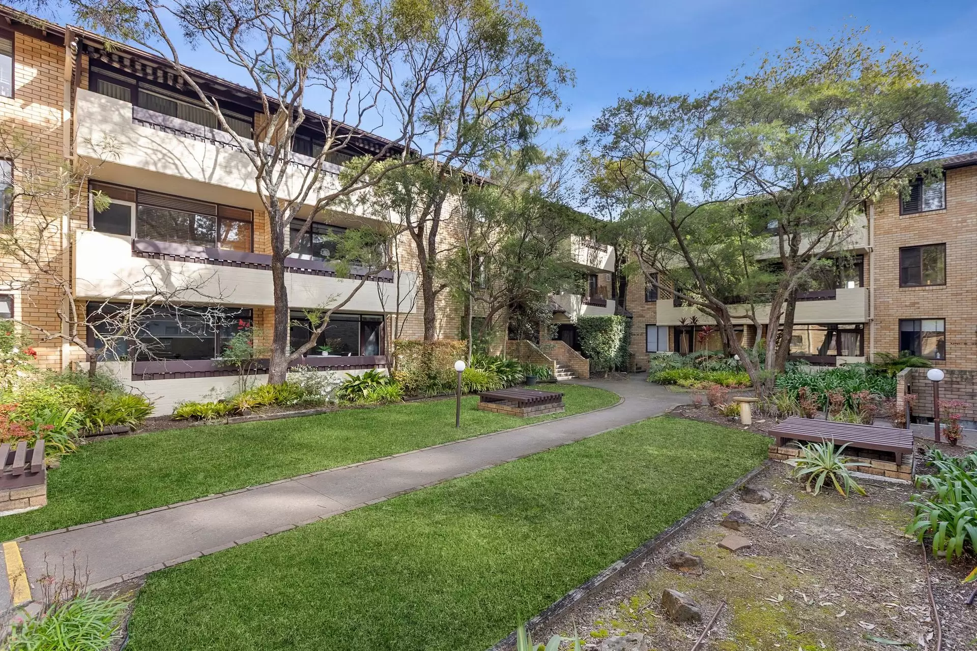 18/6 Buller Road, Artarmon Sold by Shead Property - image 1