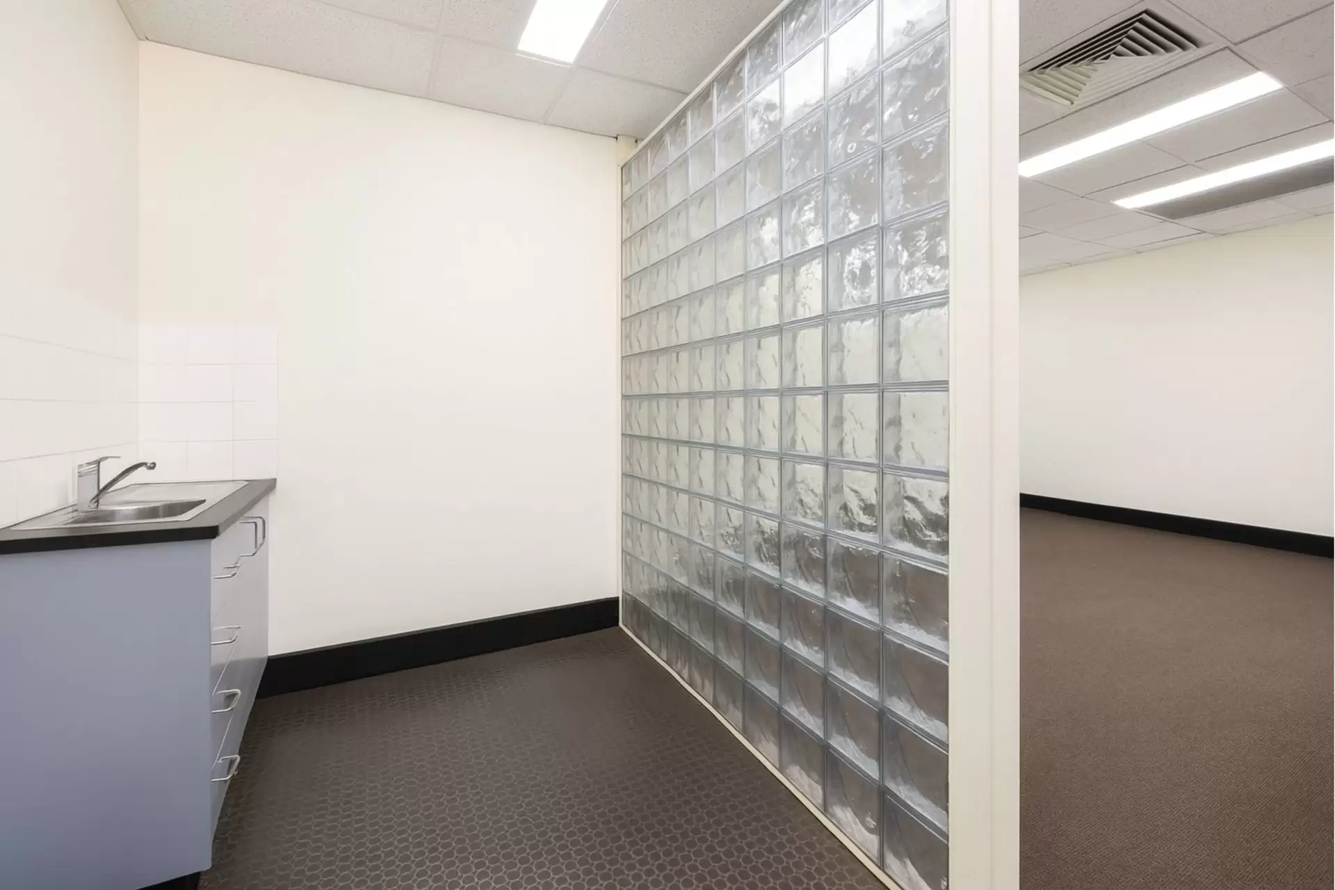 Chatswood Leased by Shead Property - image 1