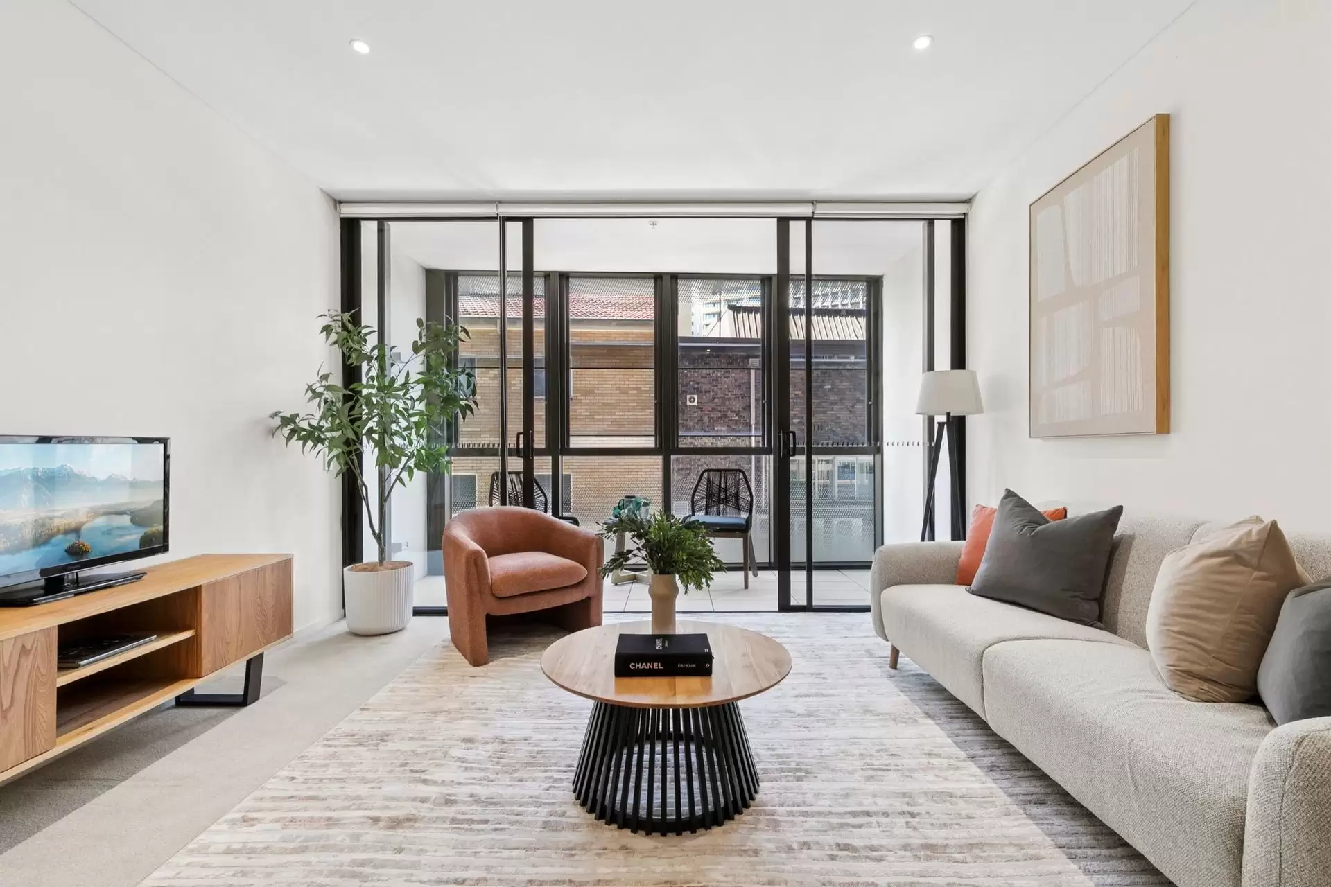 113/211 Pacific Highway, North Sydney Sold by Shead Property - image 1