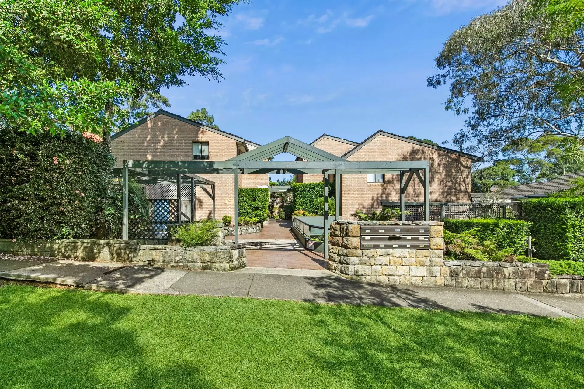 9/10-12 Eric Road, Artarmon Sold by Shead Property - image 1