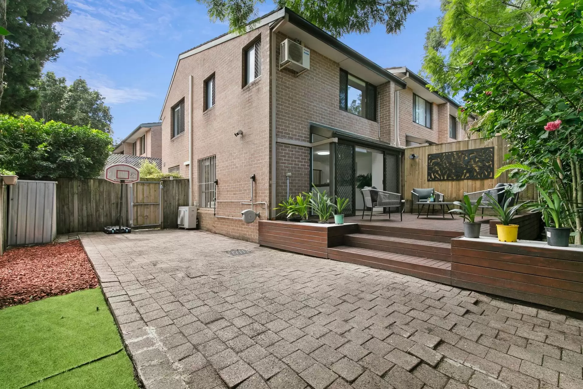 9/10-12 Eric Road, Artarmon Sold by Shead Property - image 1