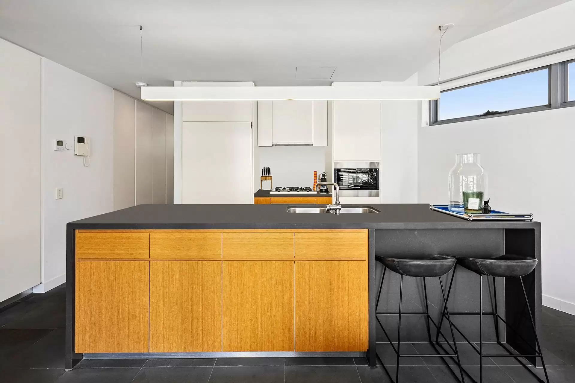 65/68 Sir John Young Crescent, Woolloomooloo Sold by Shead Property - image 1