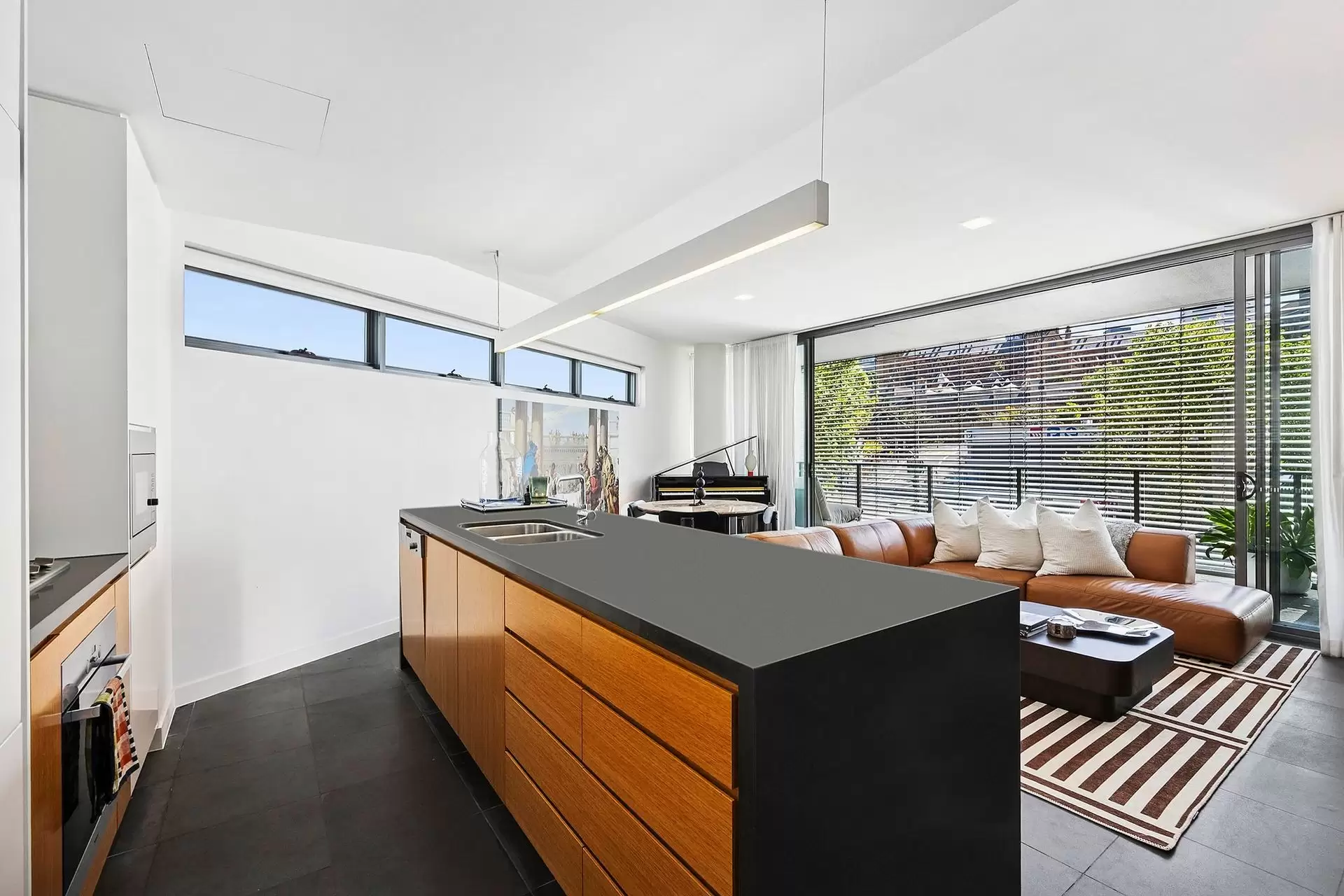 65/68 Sir John Young Crescent, Woolloomooloo Sold by Shead Property - image 1