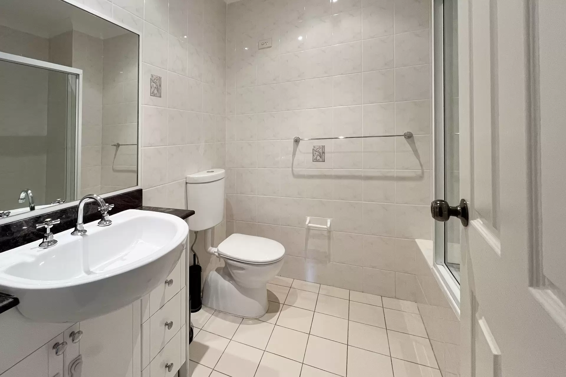 Chatswood Leased by Shead Property - image 1