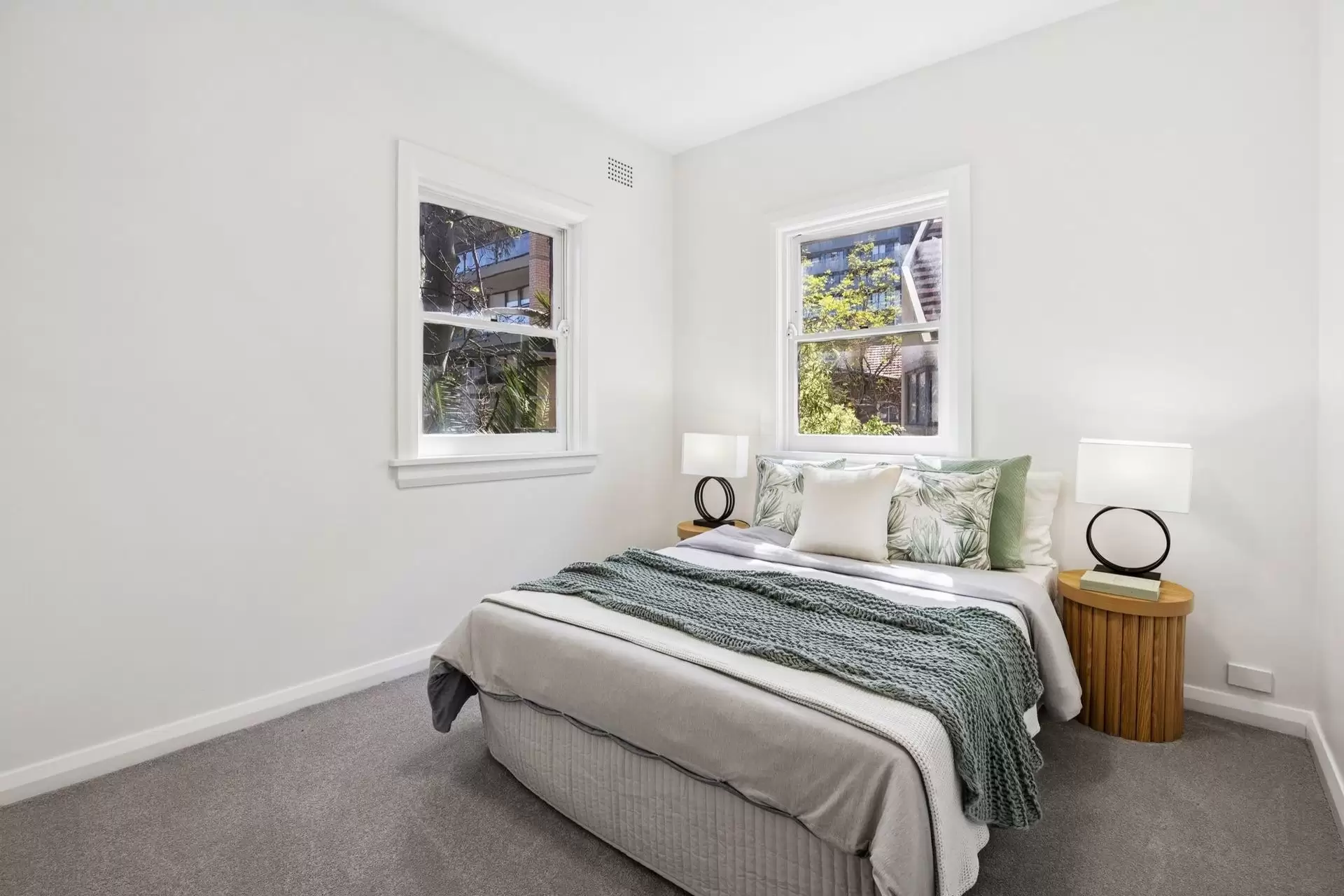 4/17 Doohat Avenue, North Sydney Sold by Shead Property - image 1
