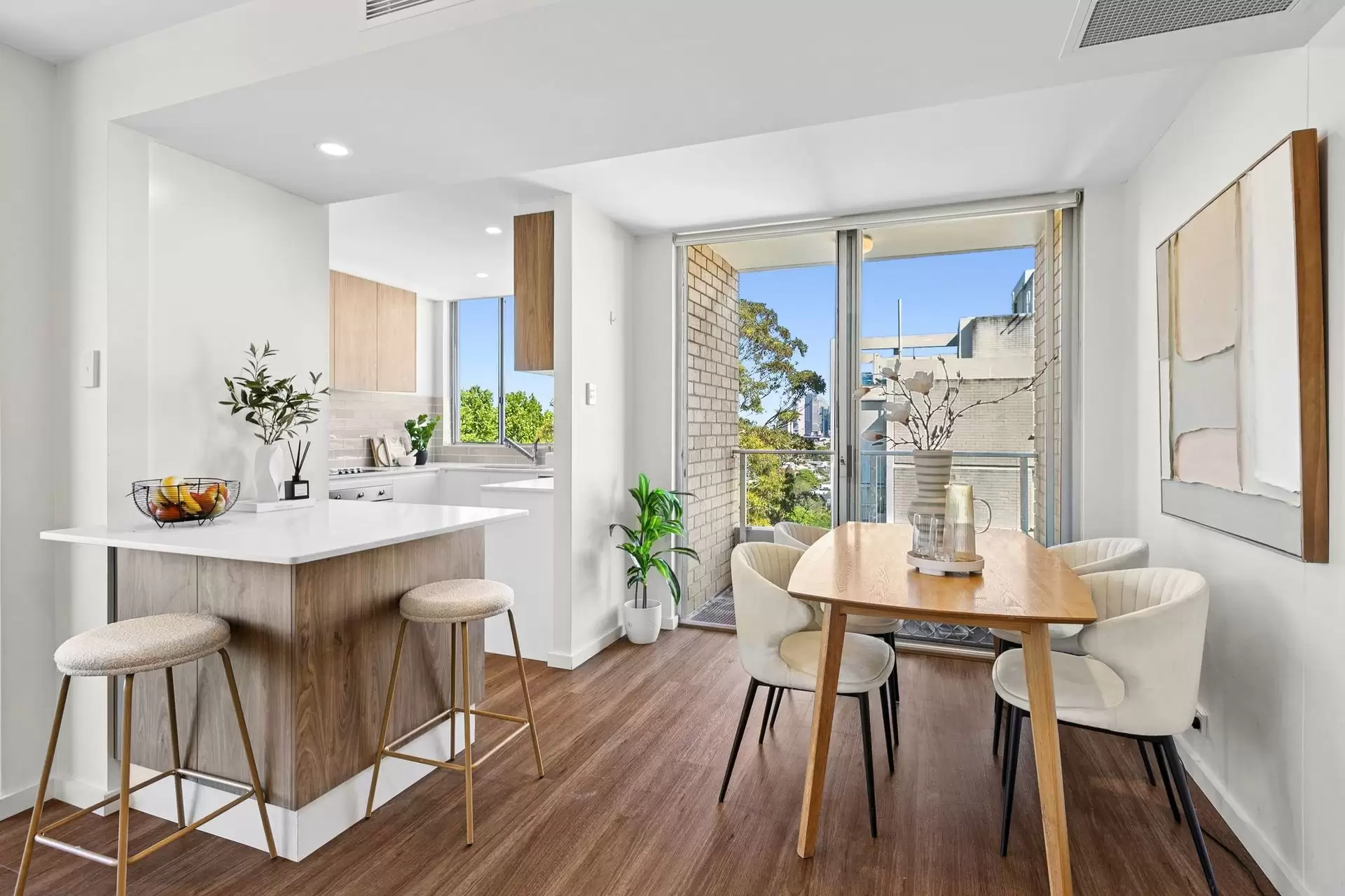 18/10 Carr Street, Waverton Sold by Shead Property - image 1