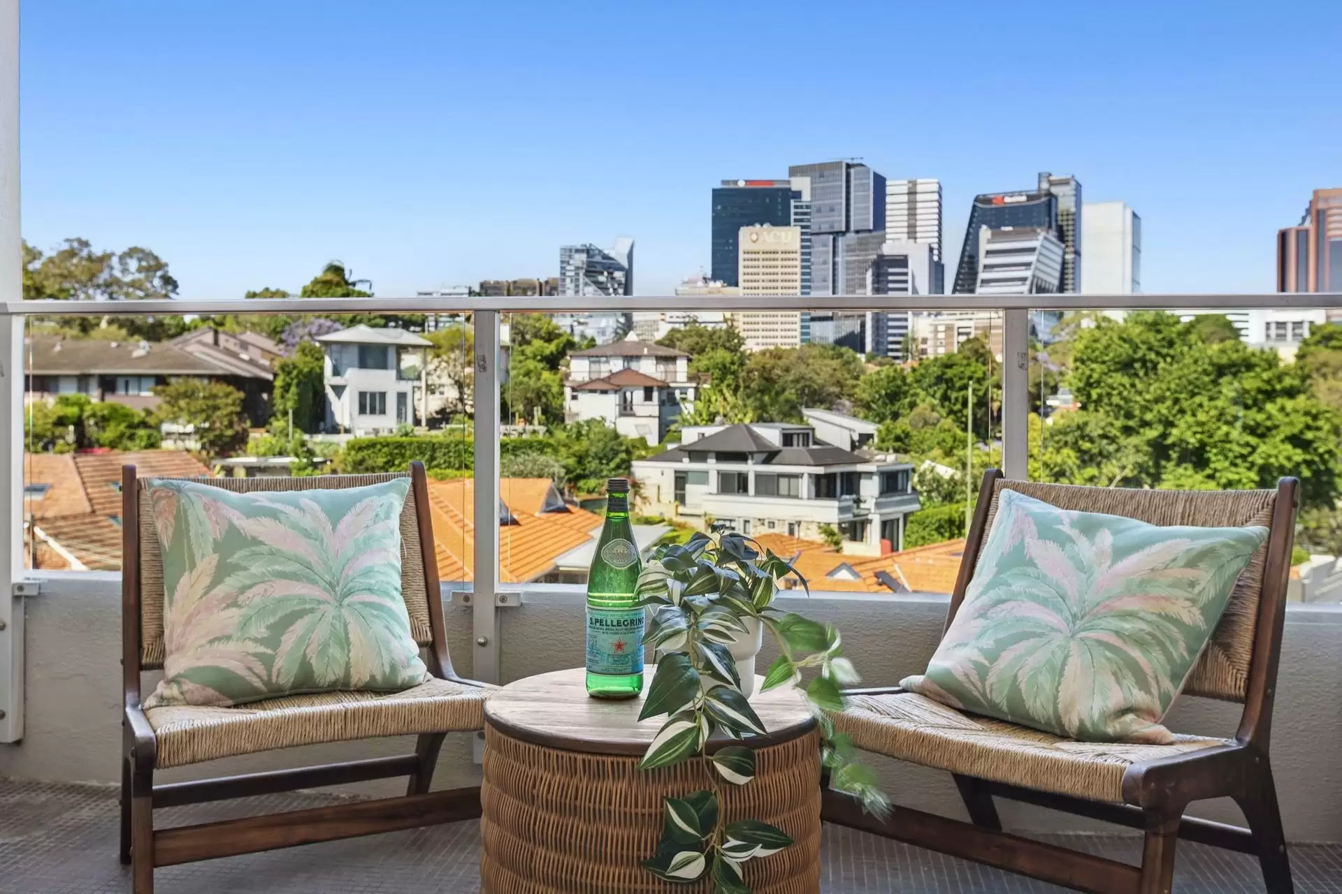 18/10 Carr Street, Waverton Sold by Shead Property - image 1