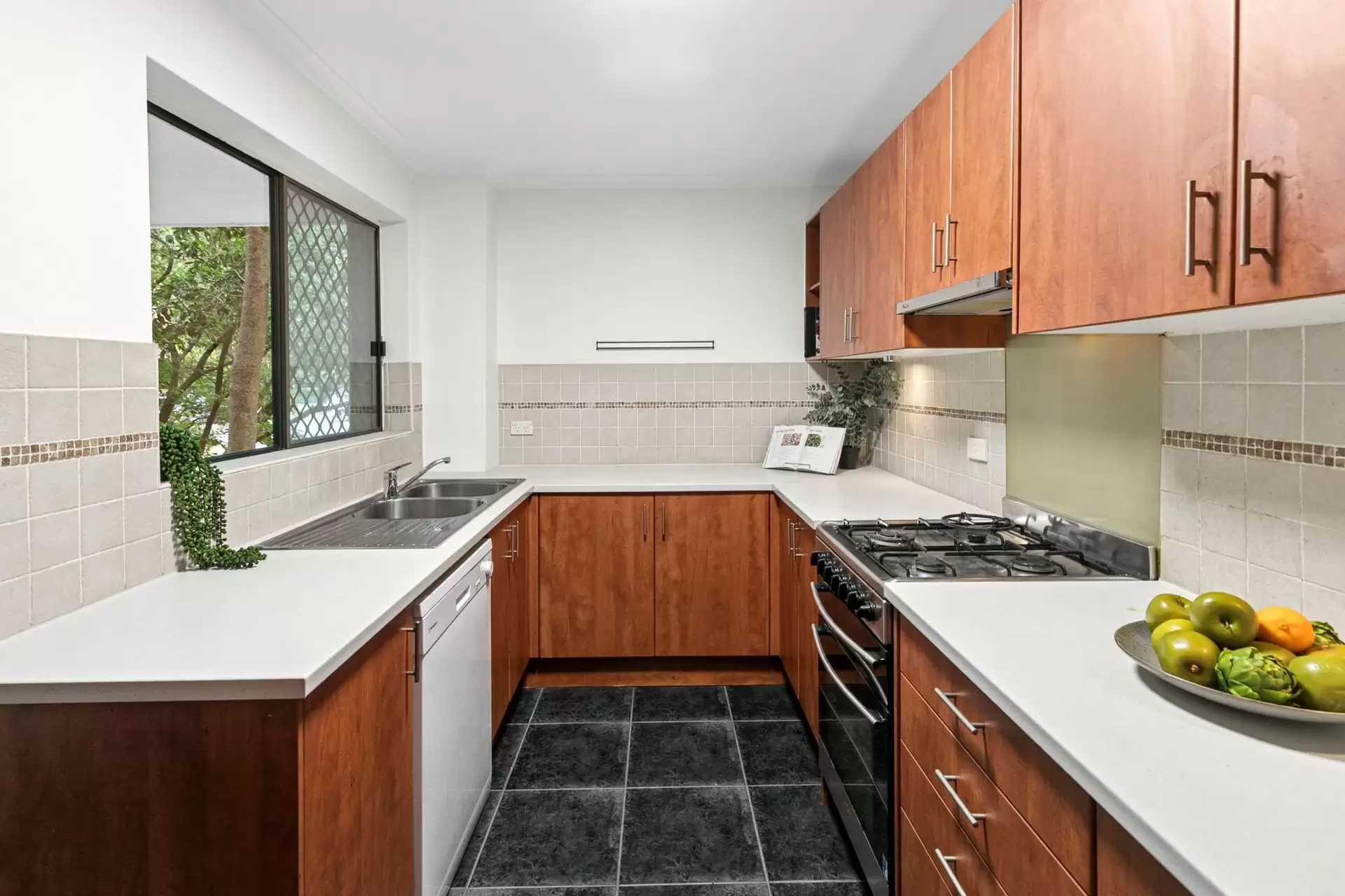 23/2 Parkes Road, Artarmon Sold by Shead Property - image 1