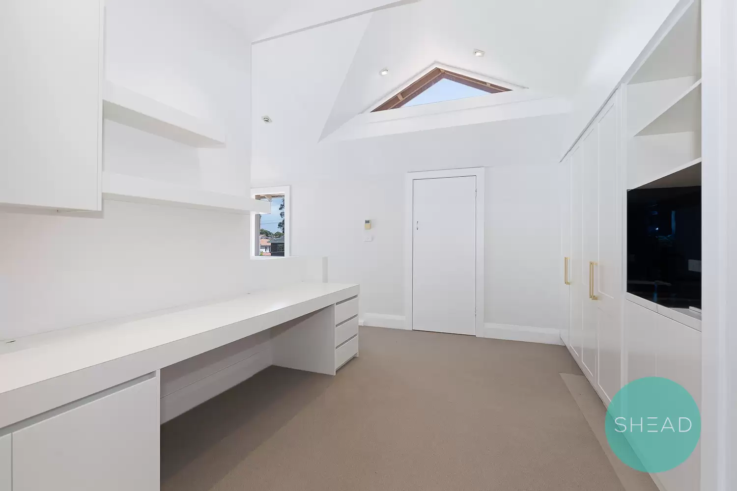 Willoughby East Leased by Shead Property - image 1