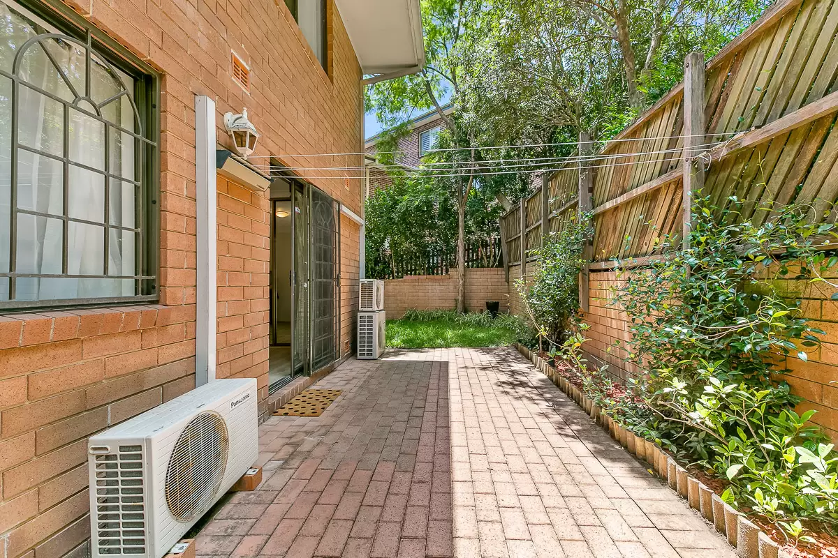 Chatswood Leased by Shead Property - image 1