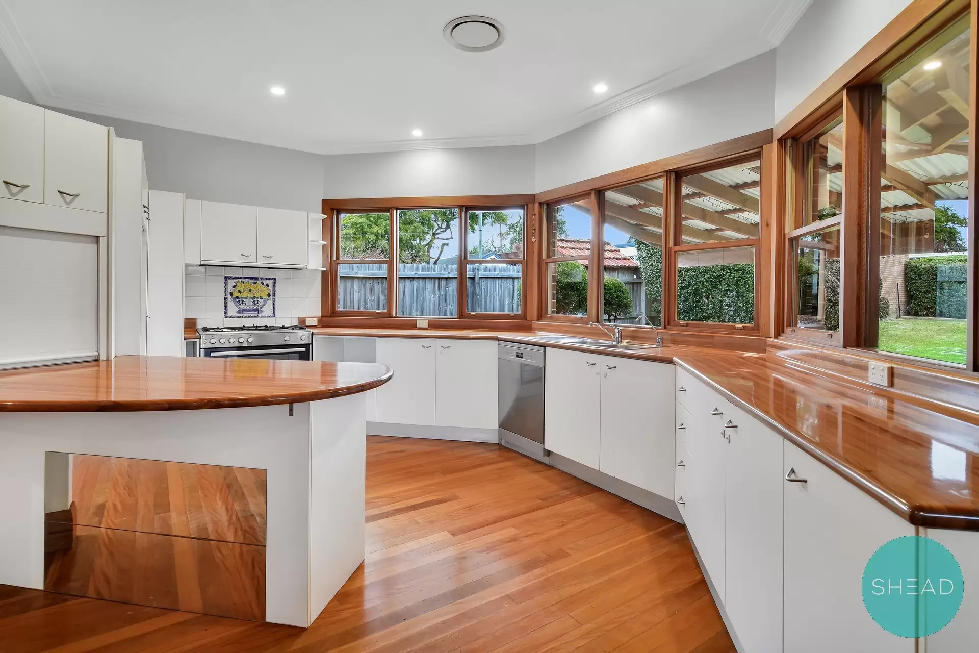 Willoughby Leased by Shead Property - image 1