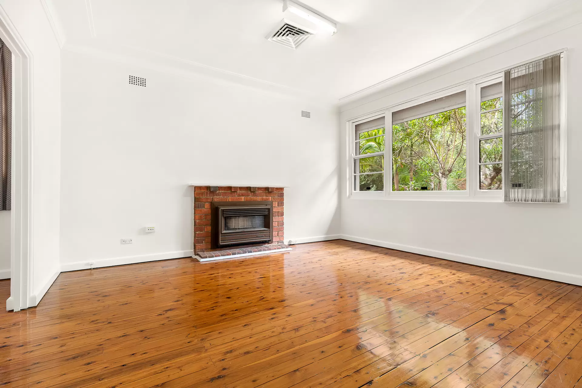 Chatswood Leased by Shead Property - image 1