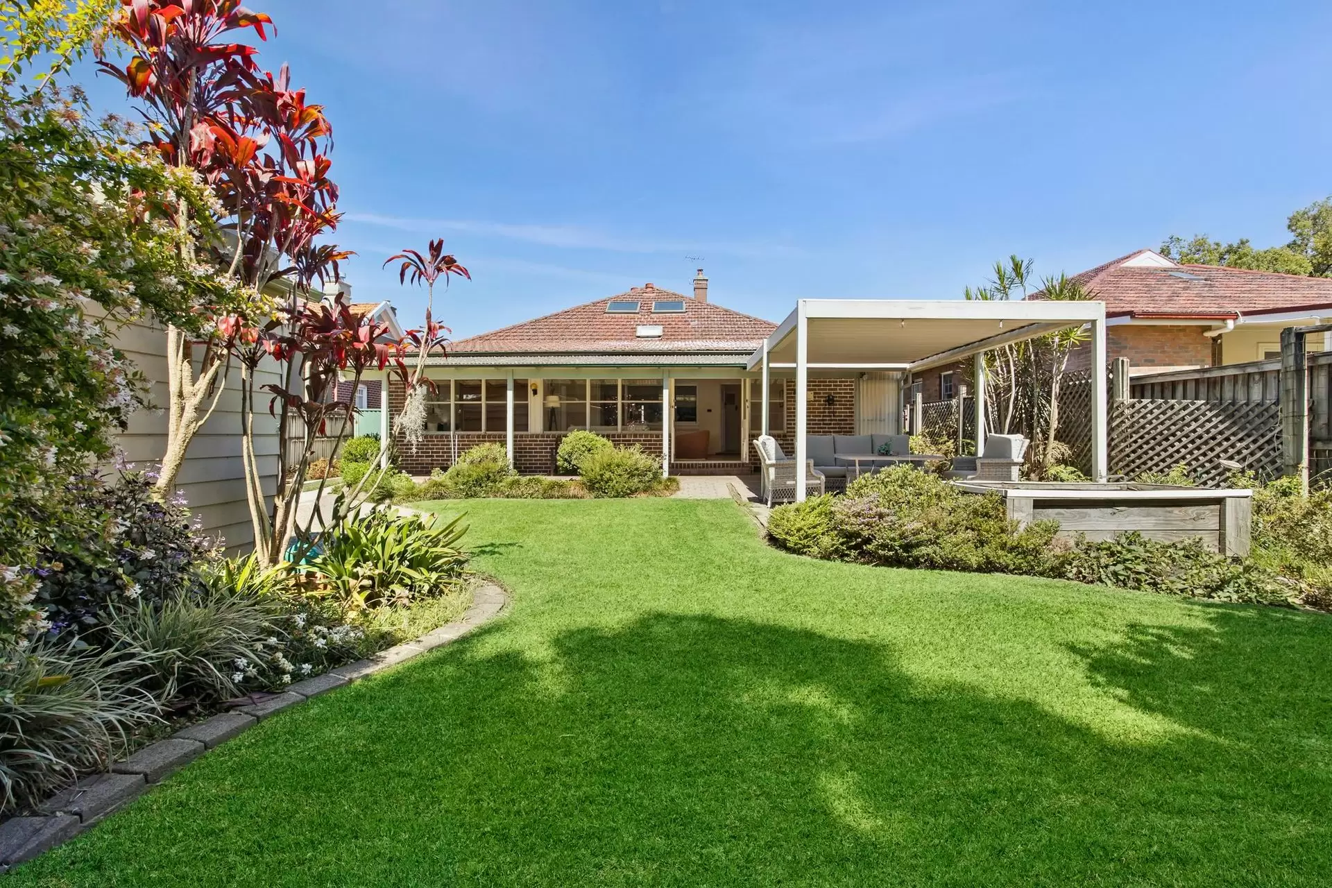 4 Holland Street, Chatswood Sold by Shead Property - image 1