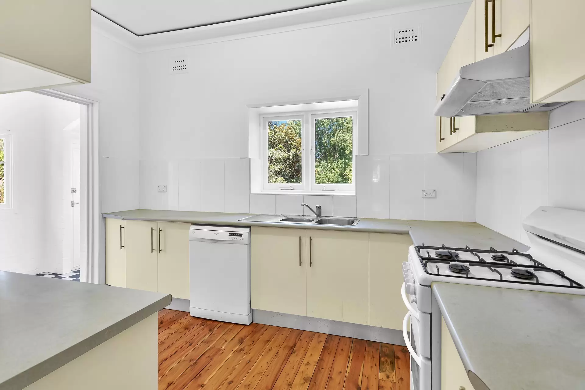 Artarmon Leased by Shead Property - image 1