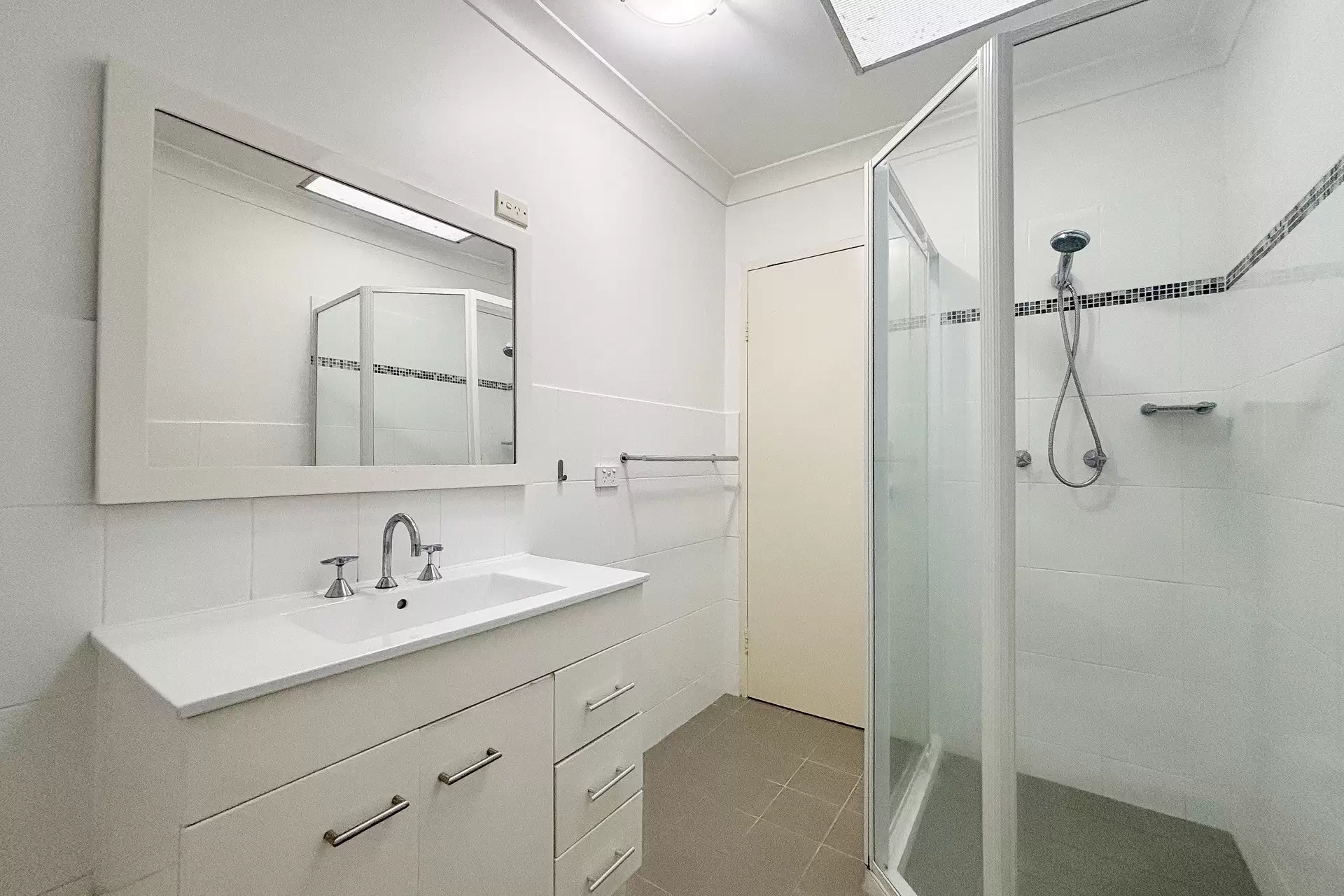 Artarmon Leased by Shead Property - image 1
