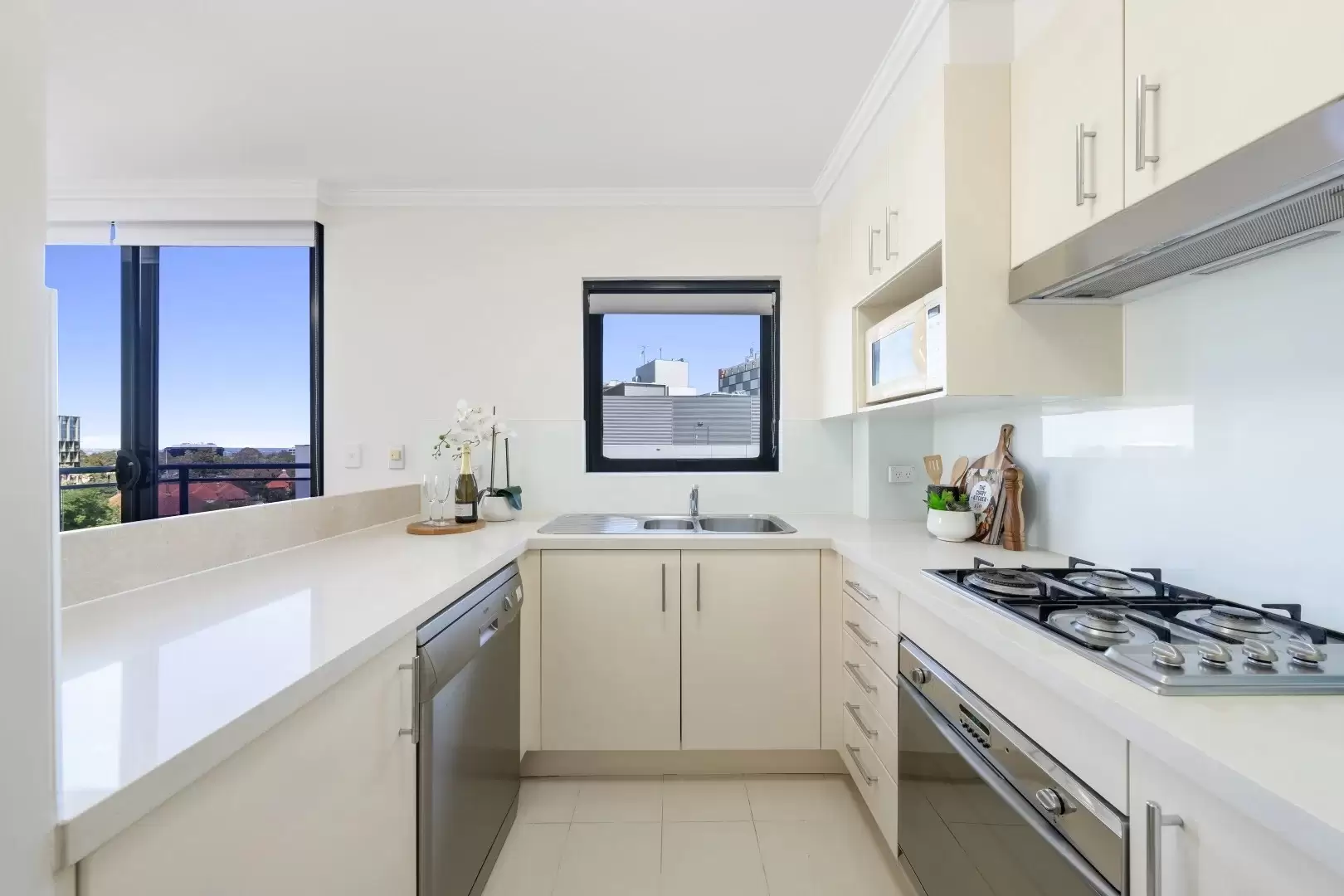 St Leonards Leased by Shead Property - image 1